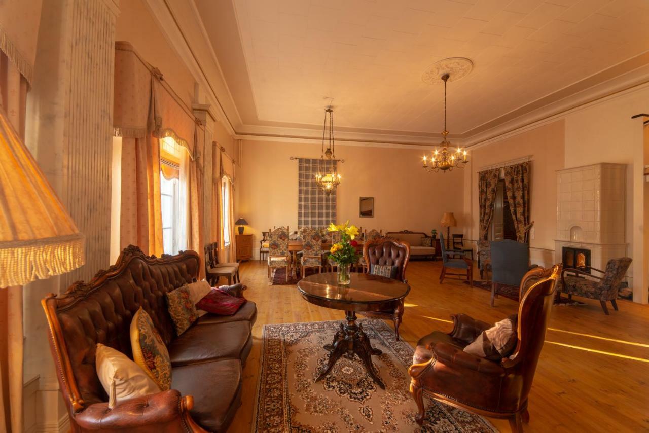Wanha Kartano Hotell Karleby Exteriör bild