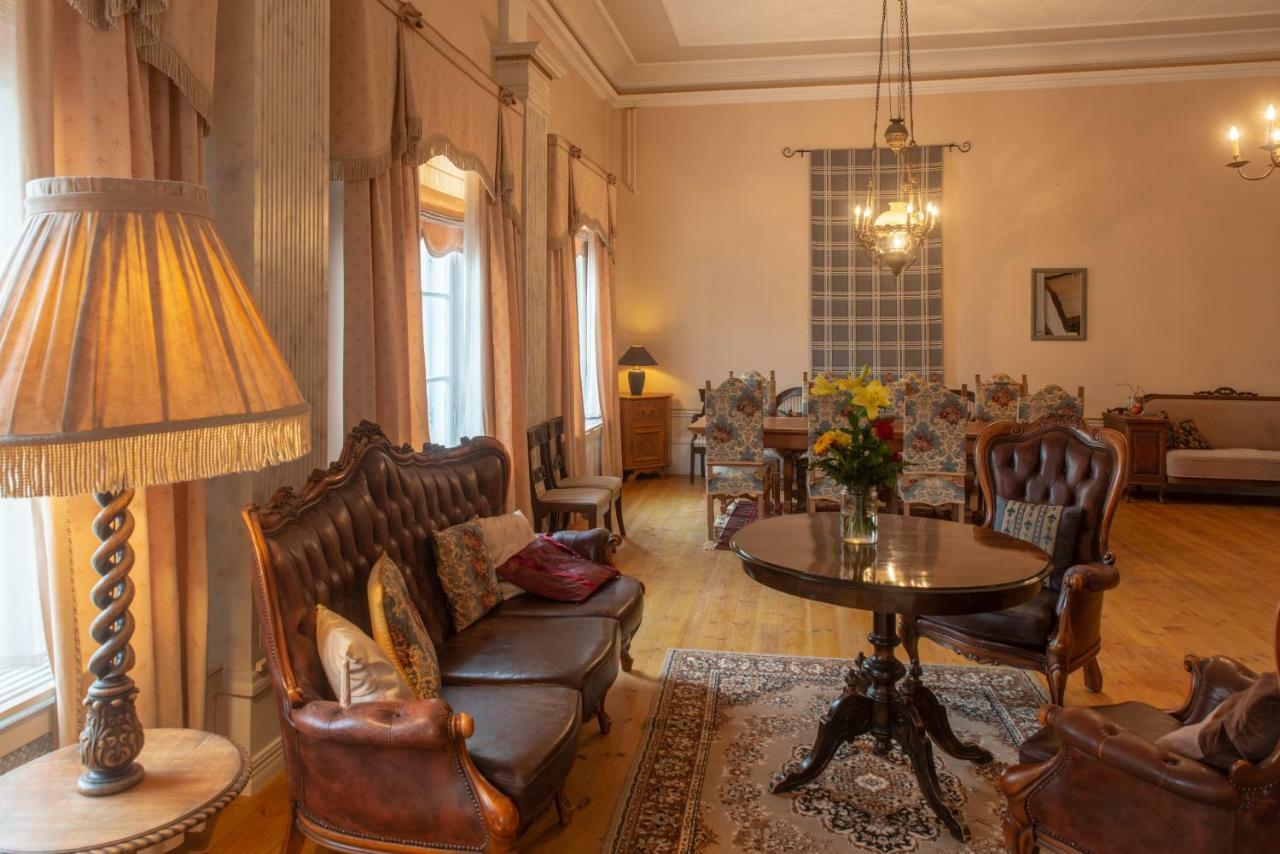 Wanha Kartano Hotell Karleby Exteriör bild