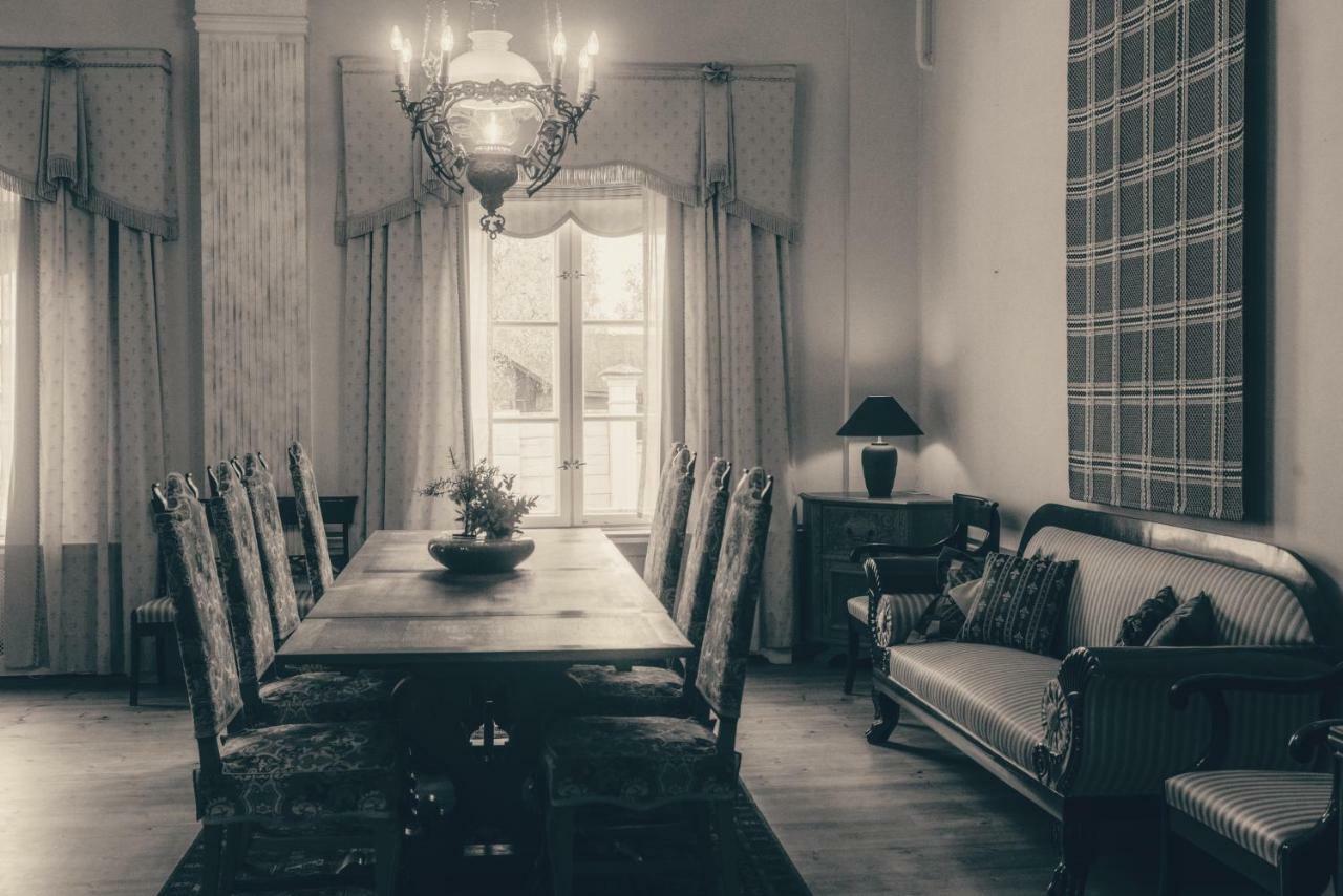 Wanha Kartano Hotell Karleby Exteriör bild