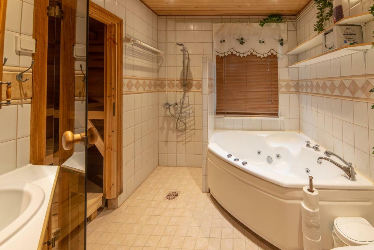 Wanha Kartano Hotell Karleby Exteriör bild