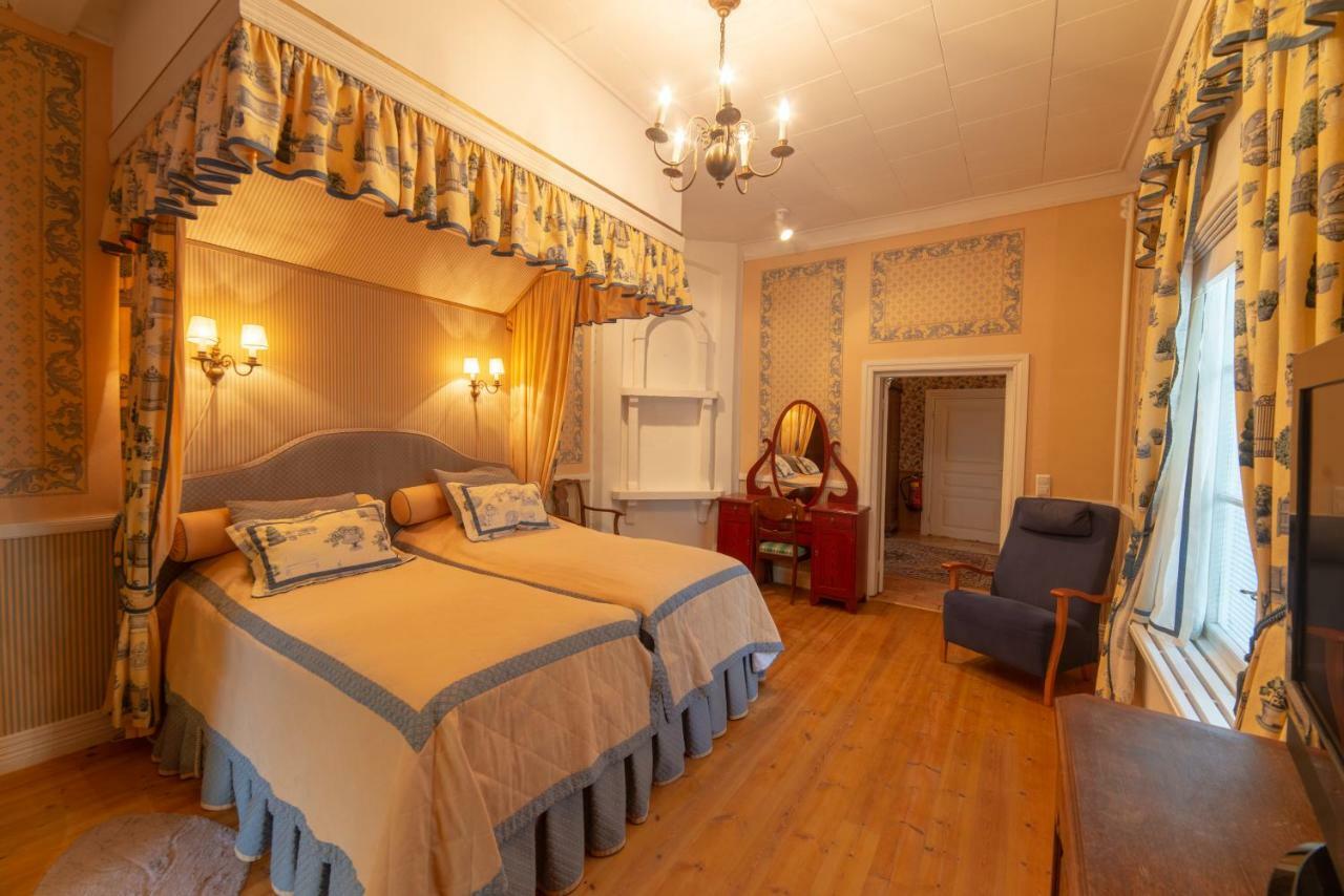 Wanha Kartano Hotell Karleby Exteriör bild