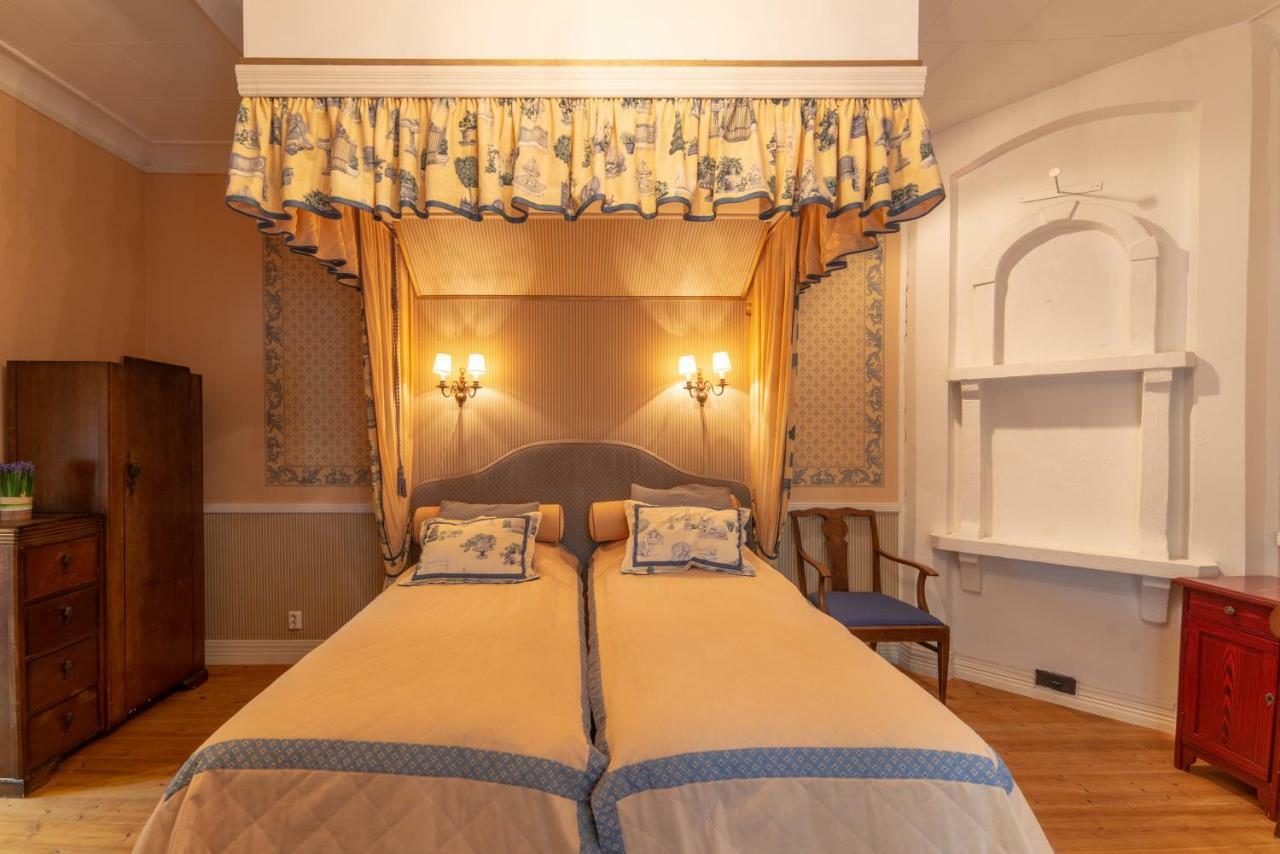 Wanha Kartano Hotell Karleby Exteriör bild